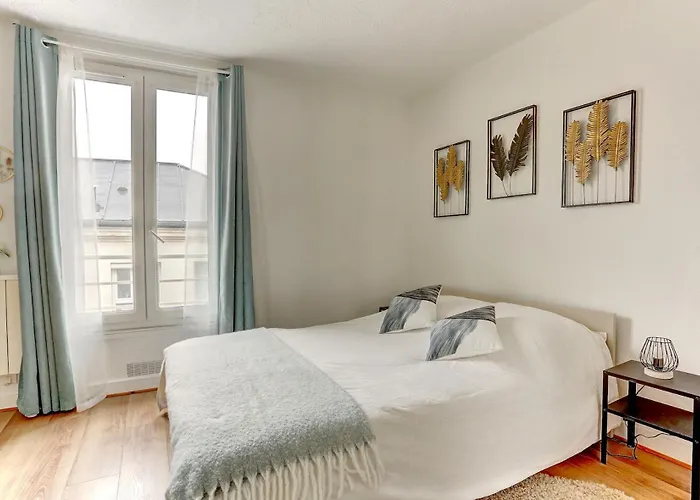 Апартаменты Le Courcillon Calme, Cour Privee & Proche Chateau *